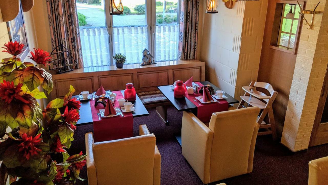 Hotel Drostenhof Garni Эзенс Экстерьер фото